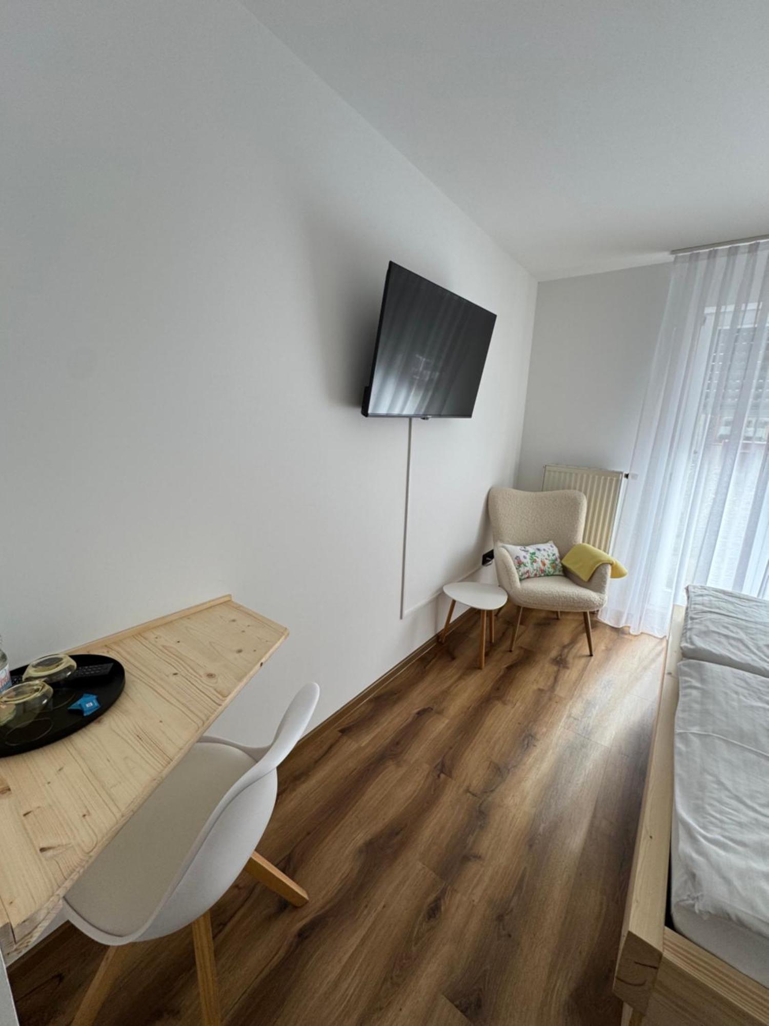 Gaestehaus Unterm Regenbogen Sigmaringendorf Bagian luar foto